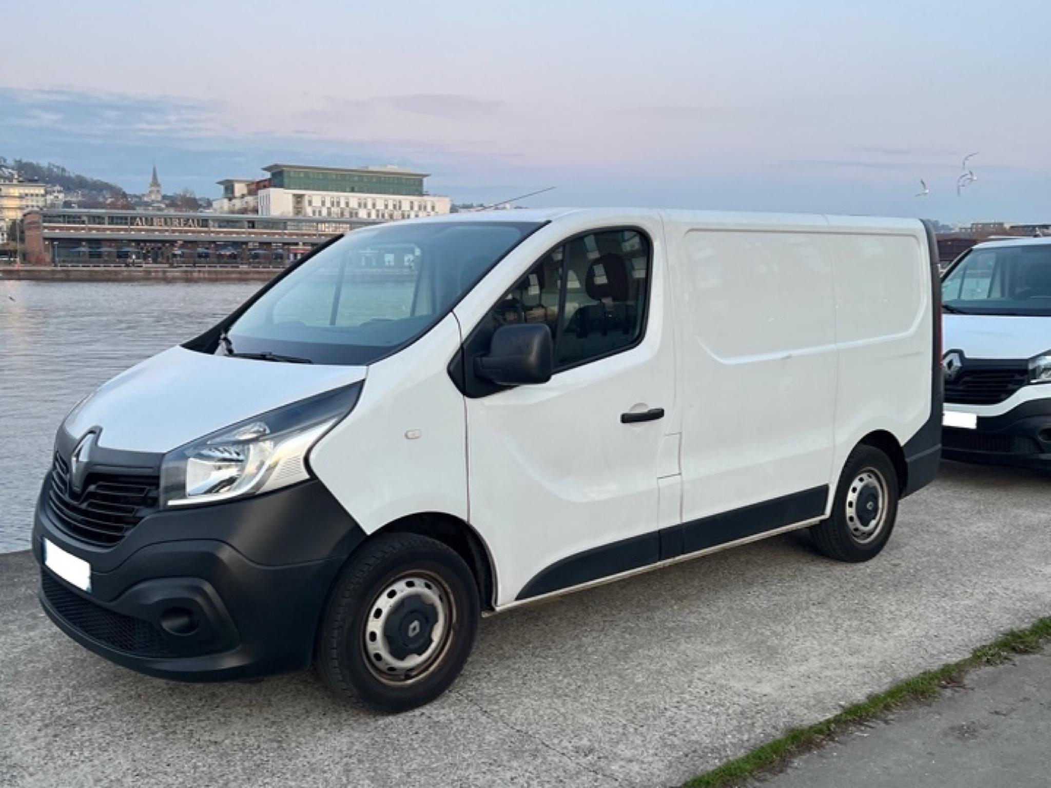 Renault TRAFIC III 2015 à Rouen
