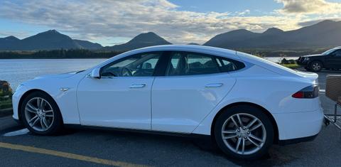 Tesla Model S 2013