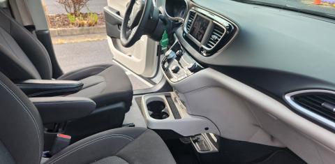 Chrysler Voyager 2022