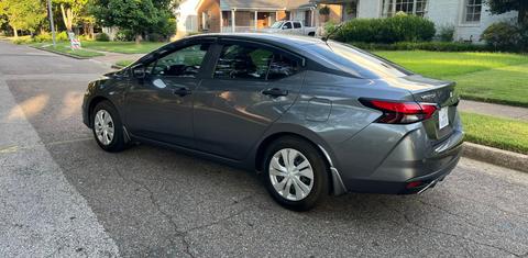 Nissan Versa 2020