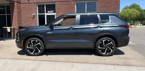 Mitsubishi Outlander Plug-In Hybrid 2025