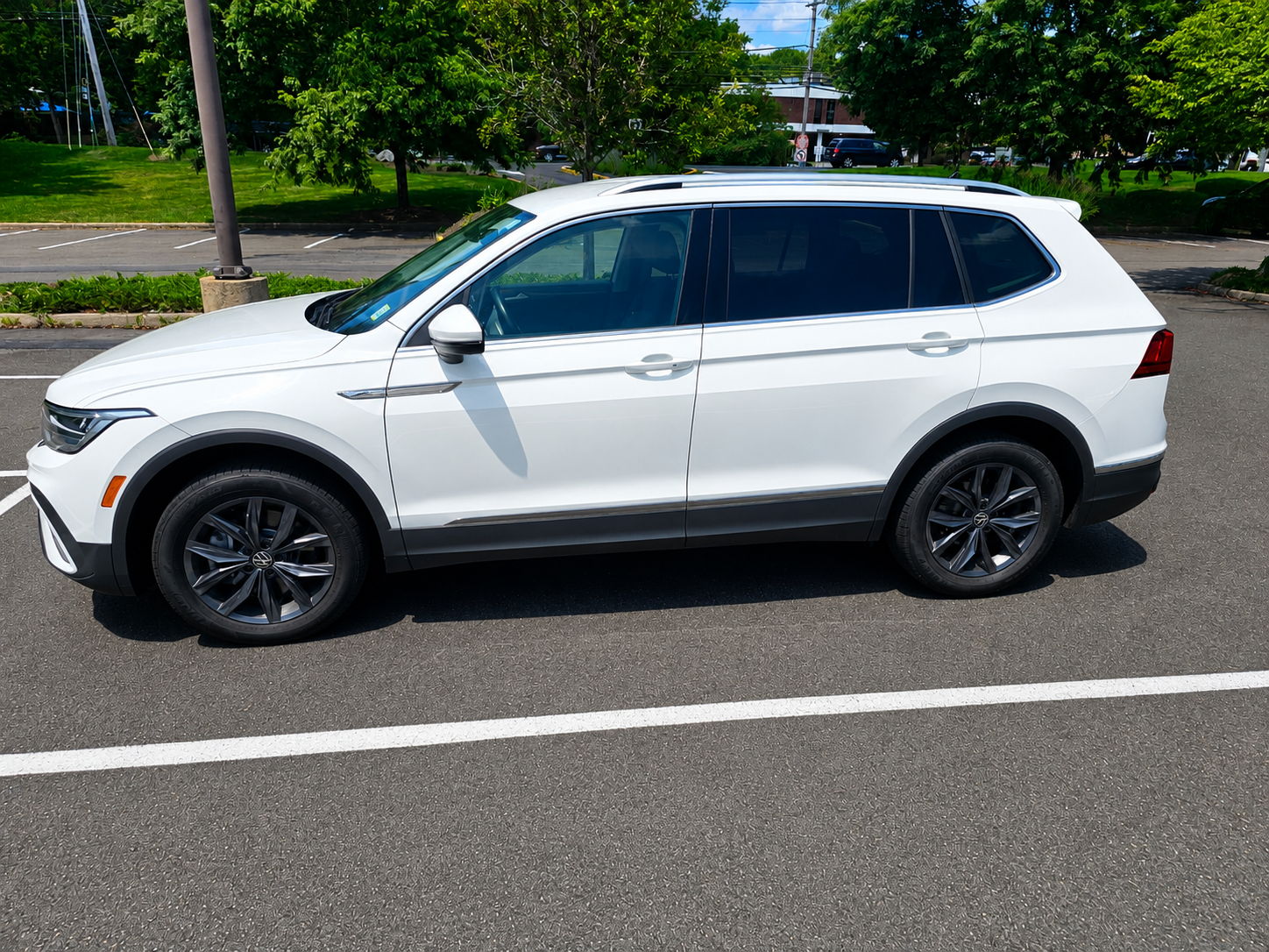 Volkswagen Tiguan 2024 in Trumbull, CT