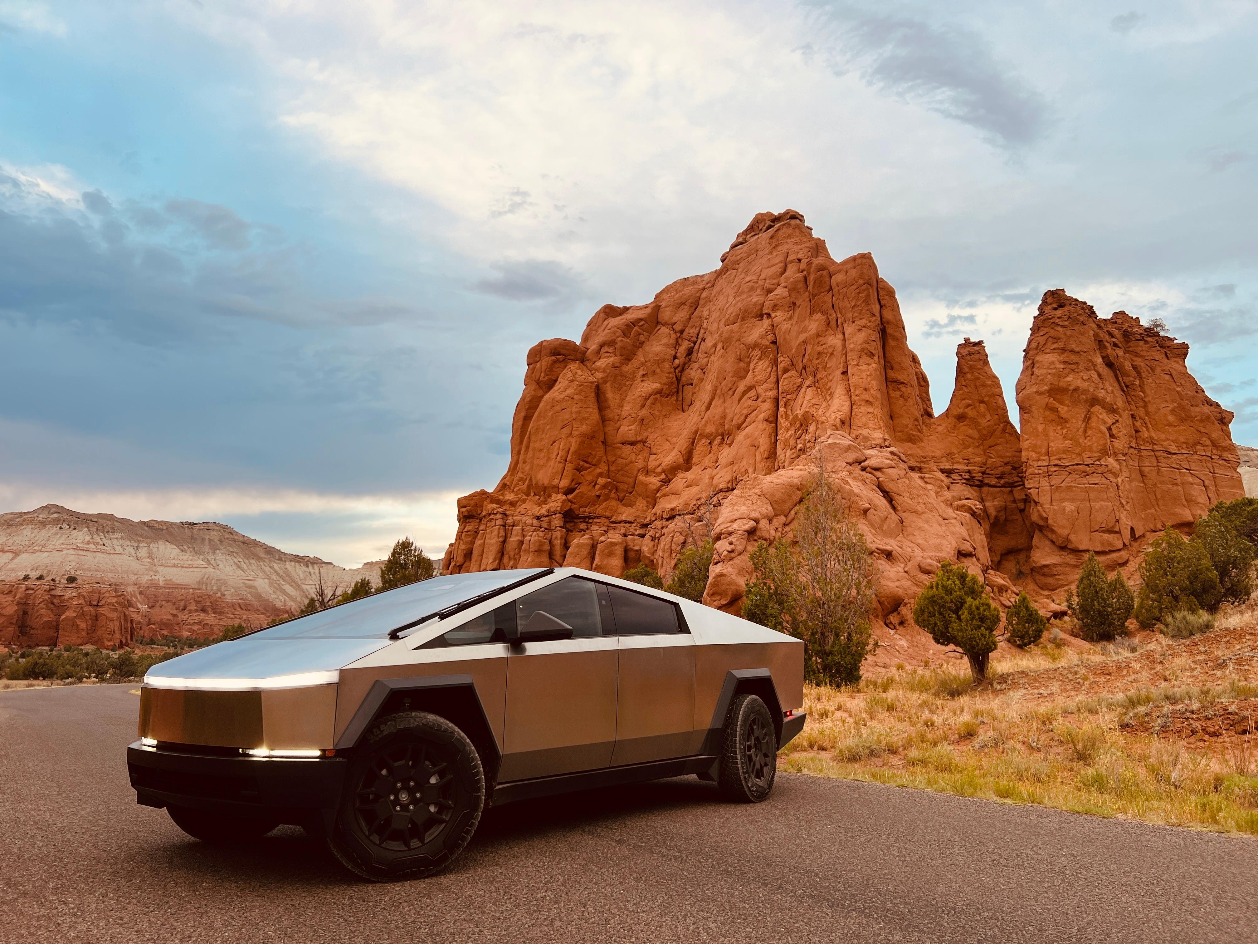 Tesla Cybertruck 2024 in South Jordan, UT