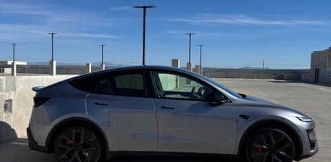 Tesla Model Y 2026