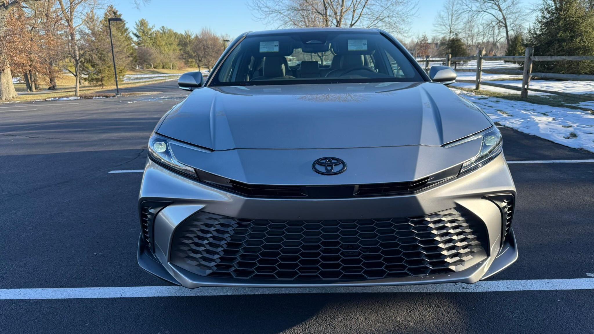 Toyota Camry Hybrid 2025 in Cincinnati, OH