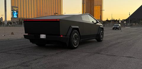 Tesla Cybertruck 2025