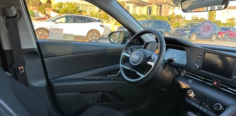 Hyundai Elantra Hybrid 2025