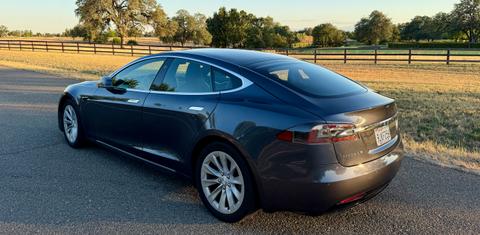 Tesla Model S 2018
