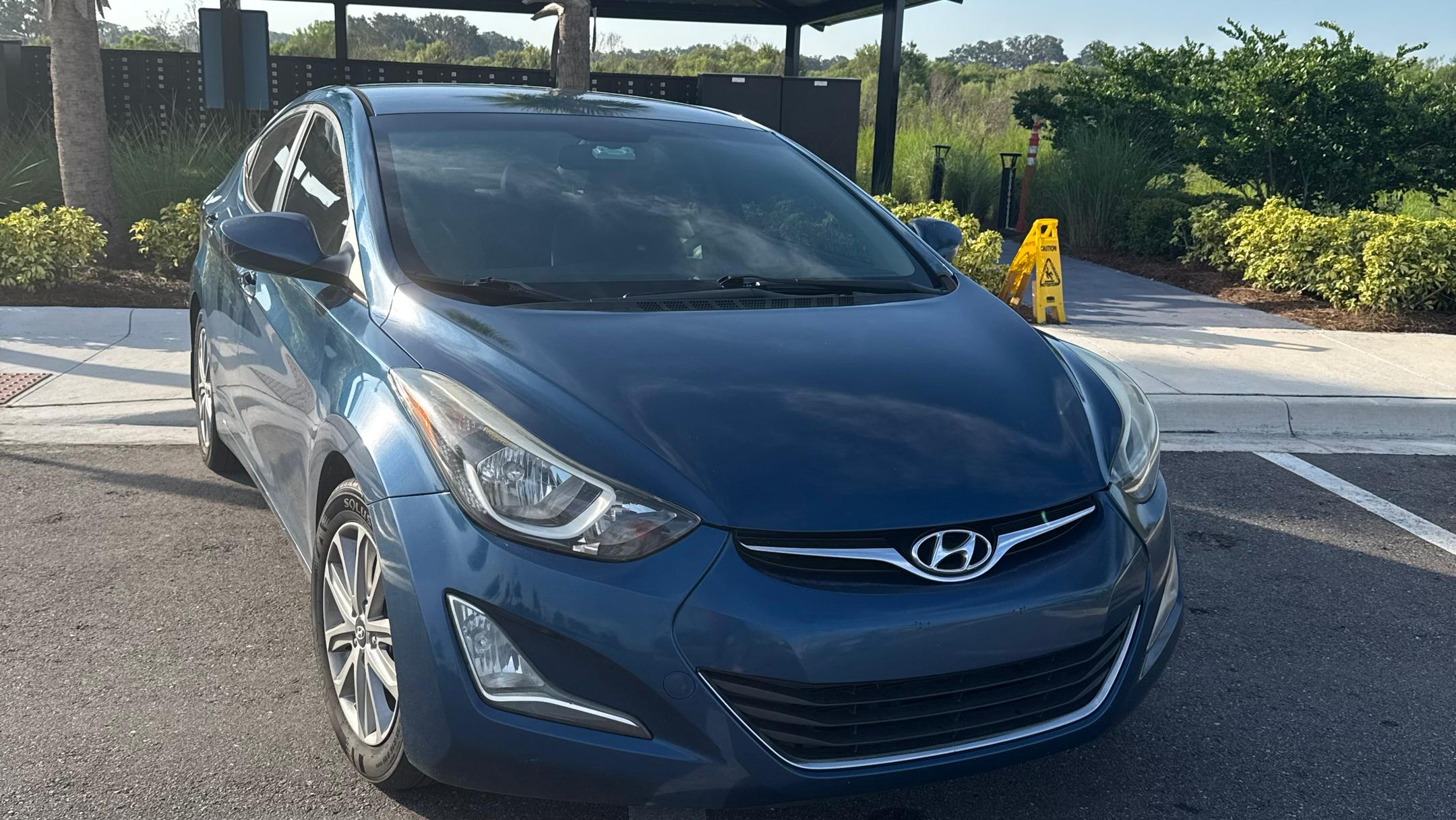 Hyundai Elantra 2015 in 