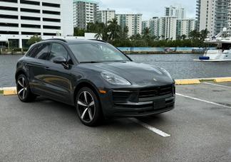 Porsche Macan car