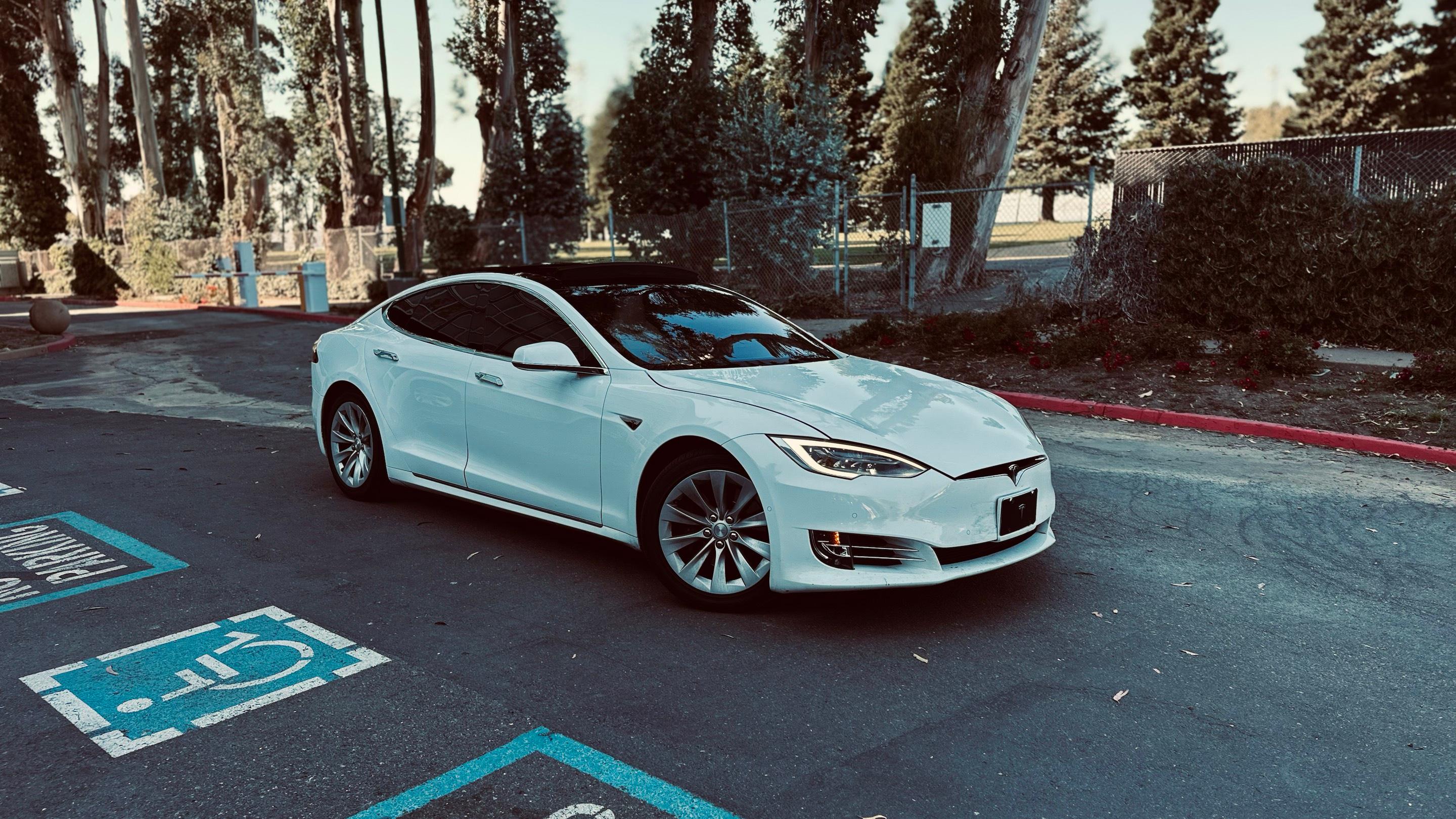 Tesla Model S 2016 in South San Francisco, CA