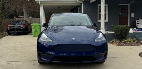 Tesla Model Y 2025