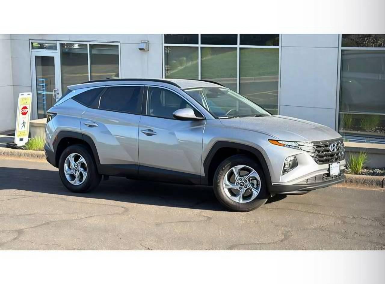 Hyundai Tucson 2024 in Lakeville, MN