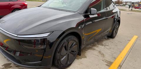 Tesla Model Y 2026