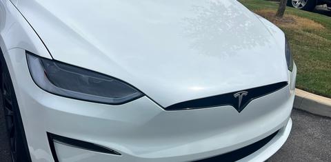 Tesla Model X 2024