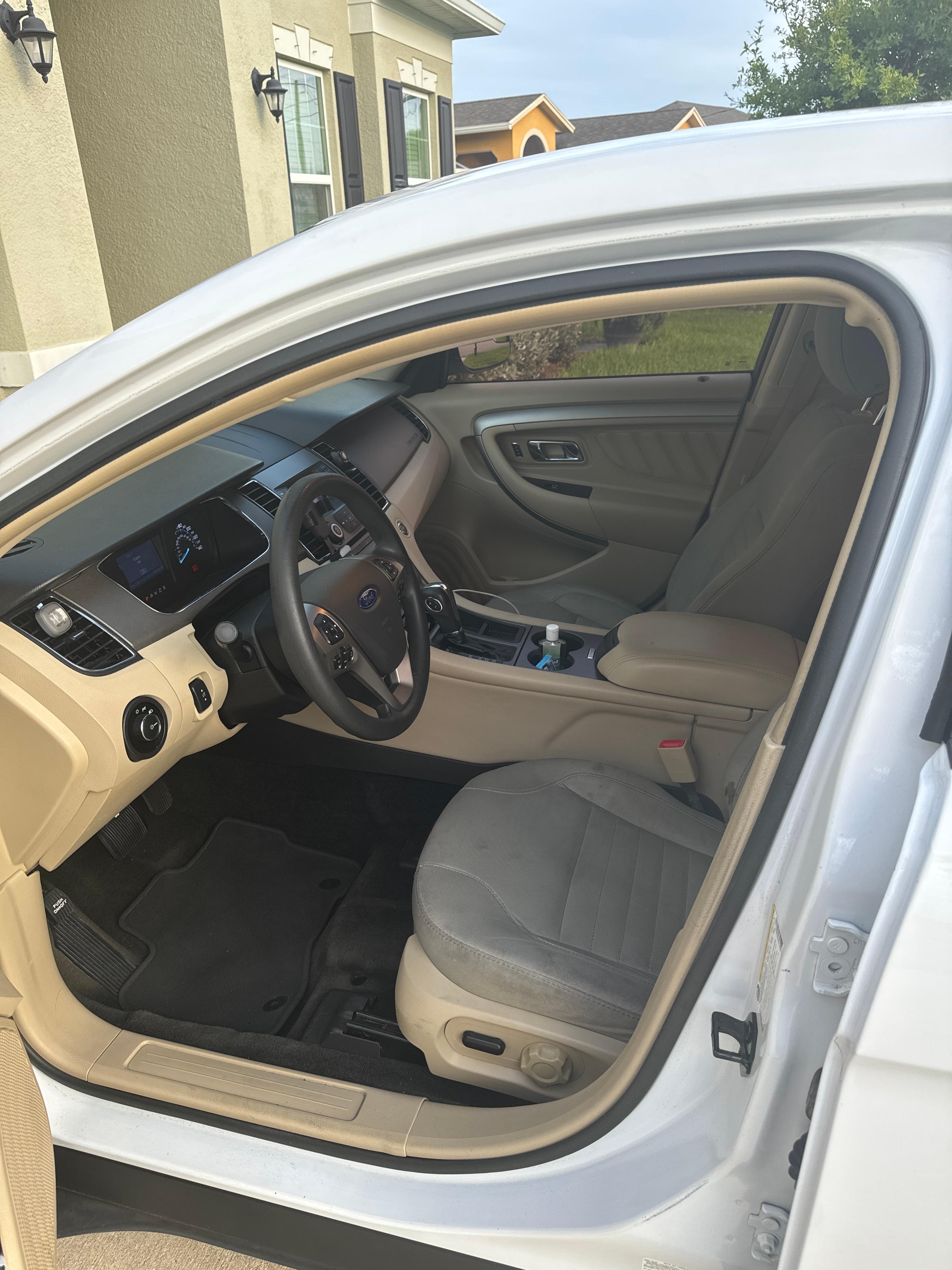 Ford Taurus 2017 in Port St. Lucie, FL