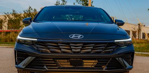 Hyundai Elantra 2024