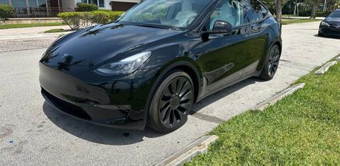 Tesla Model Y 2025