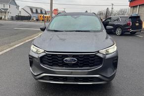 Ford Escape 2023 in Elizabeth