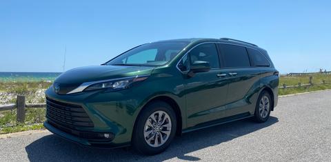 Toyota Sienna 2025
