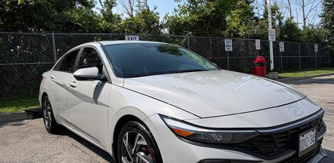 Hyundai Elantra 2025