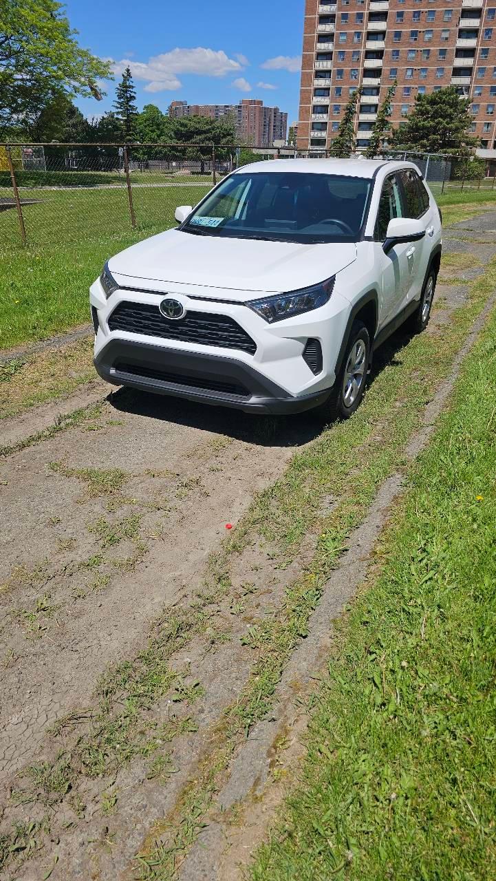 Toyota RAV4 2024 à 