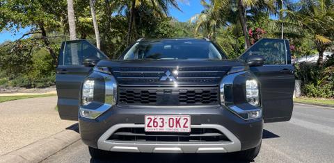 Mitsubishi OUTLANDER 2025