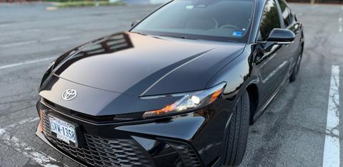 Toyota Camry Hybrid 2026