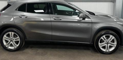 Mercedes-Benz GLA 2016