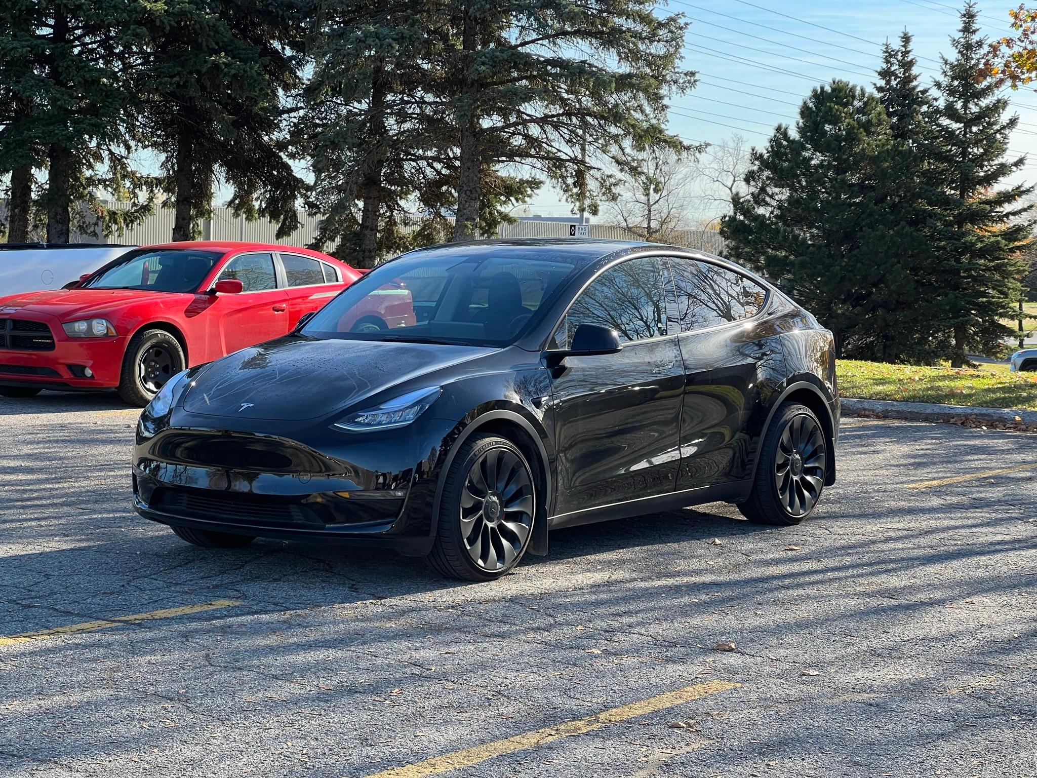 Tesla Model Y 2022 à Montréal, QC