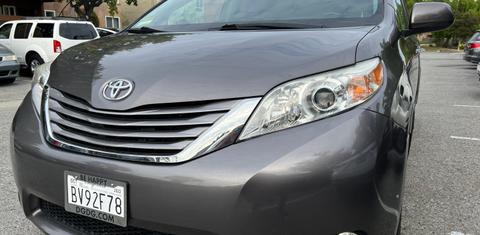 Toyota Sienna 2015
