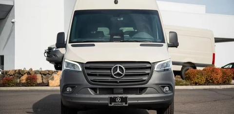 Mercedes-Benz Sprinter Crew 2024