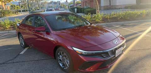 Hyundai Elantra 2024