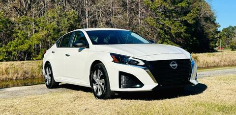 Nissan Altima 2025