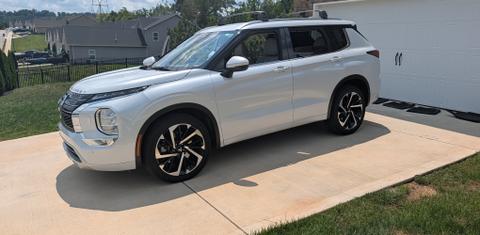 Mitsubishi Outlander 2024