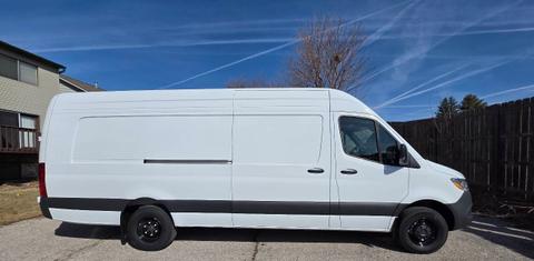 Mercedes-Benz Sprinter Cargo 2025