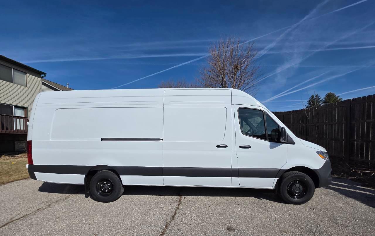 Mercedes-Benz Sprinter Cargo 2025 in 