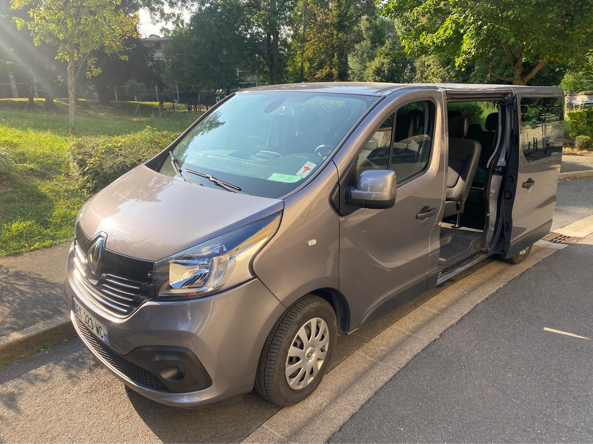 Renault TRAFIC III 2017 à Morsang-sur-Orge
