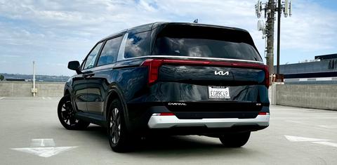 Kia Carnival Hybrid 2026