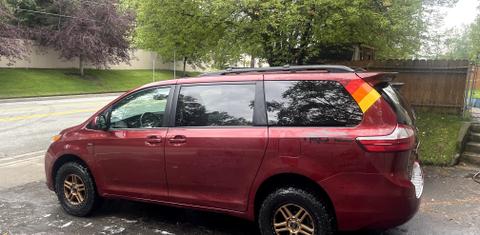 Toyota Sienna 2016