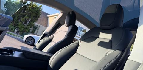 Tesla Model Y 2026