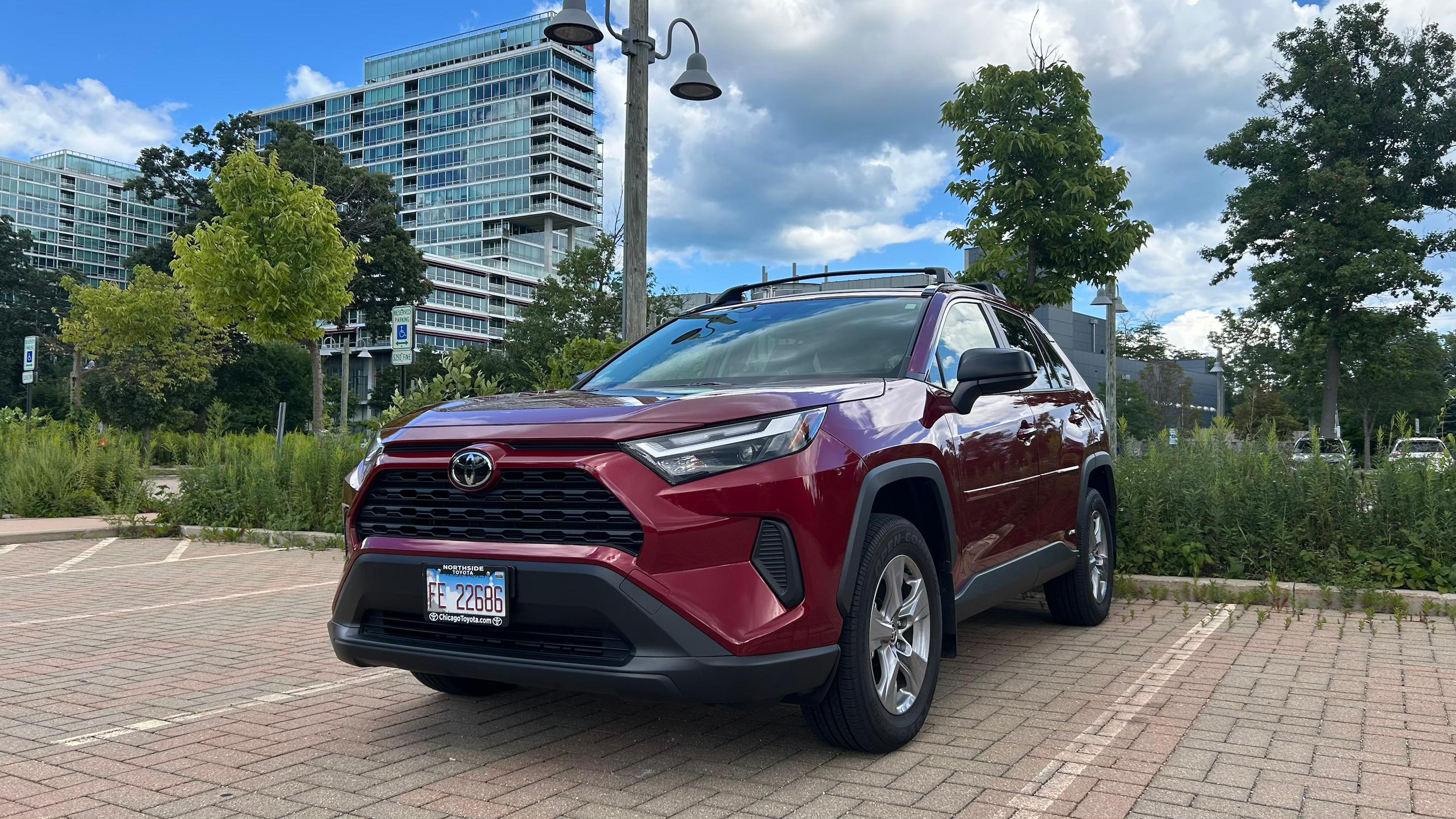 Toyota RAV4 Hybrid 2025 in Skokie, IL