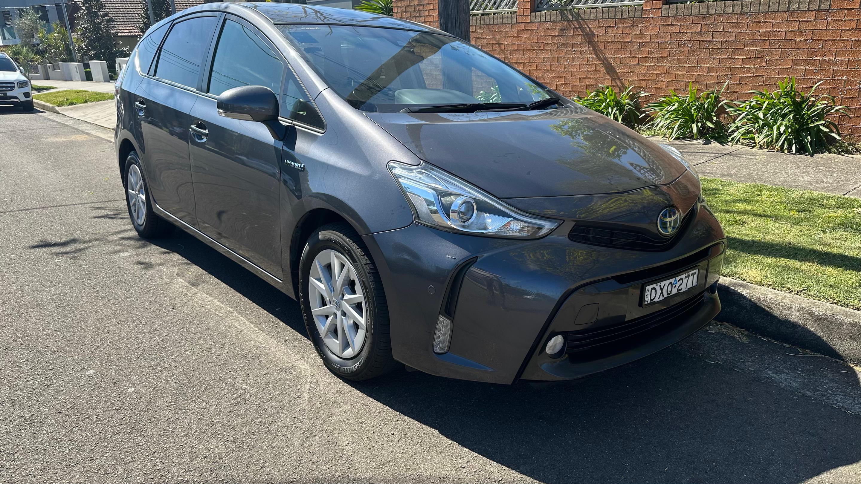 Toyota PRIUS V 2018 in Earlwood