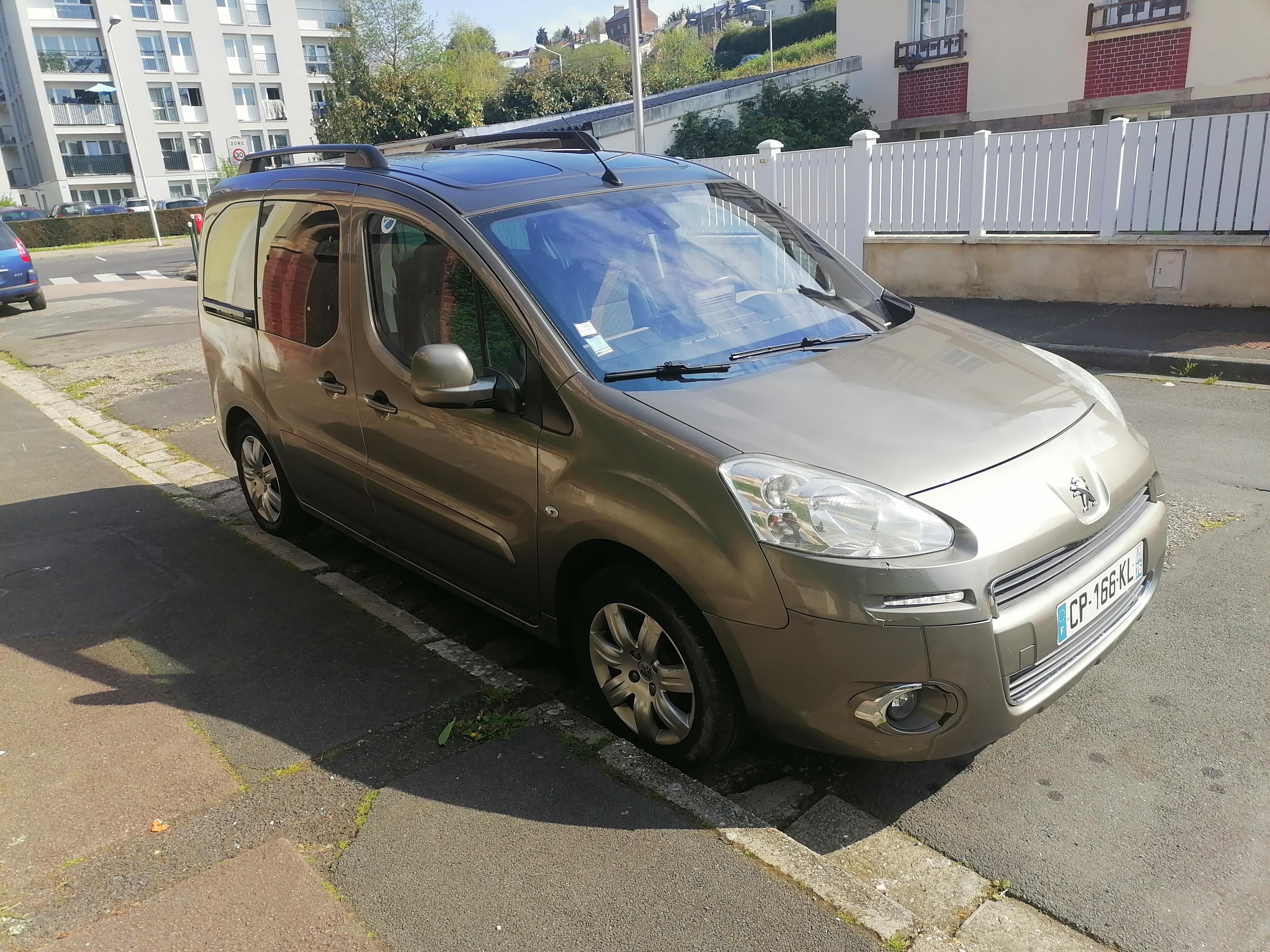 Peugeot PARTNER TEPEE 2012 à Lisieux