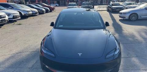 Tesla Model 3 2024