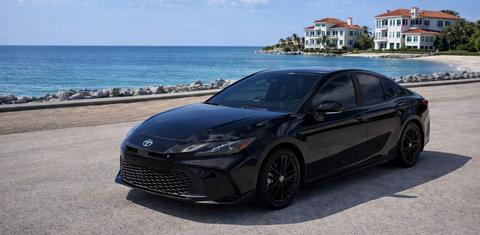 Toyota Camry Hybrid 2025