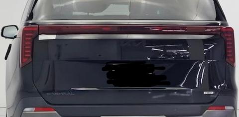 Kia Carnival Hybrid 2025