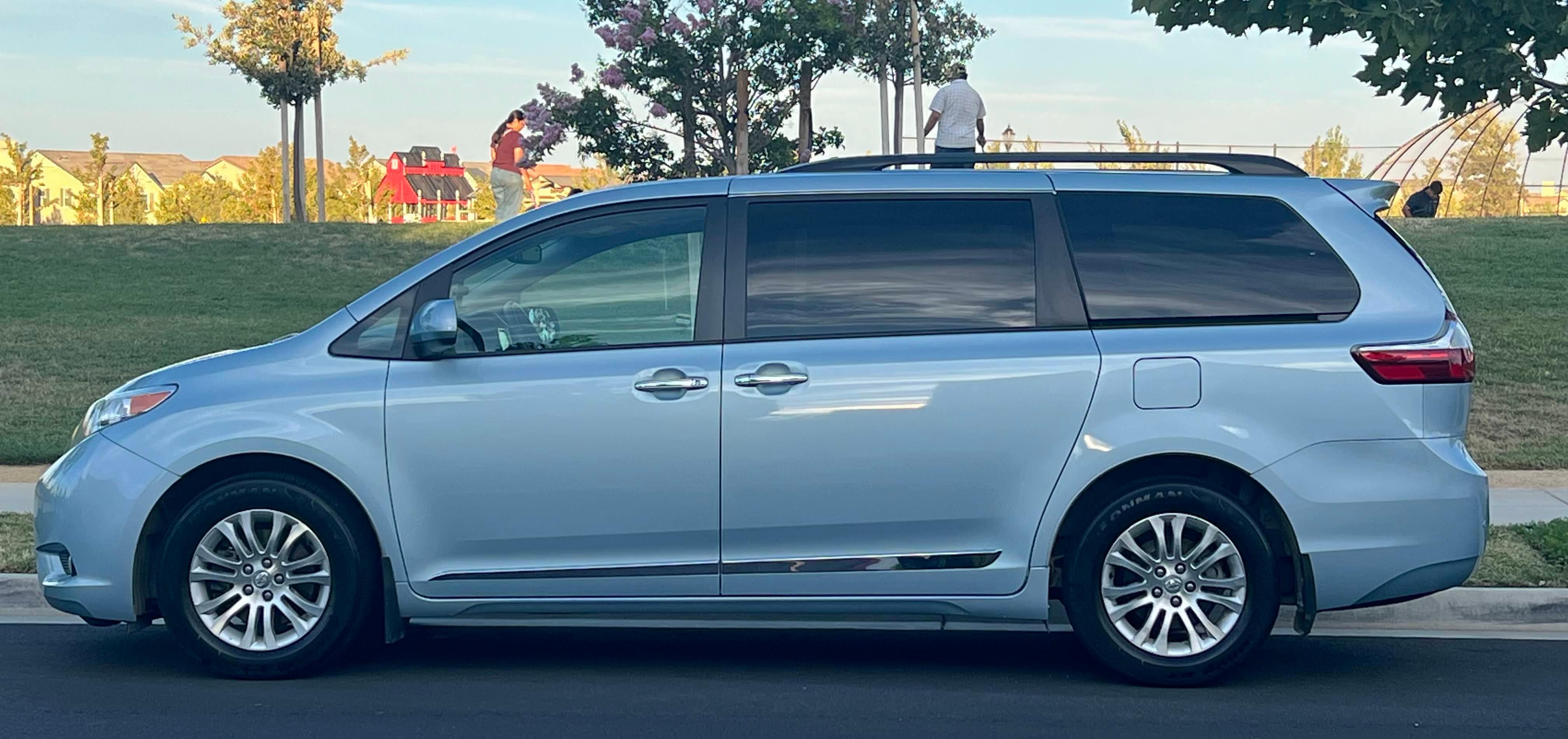 Toyota Sienna 2017 in 