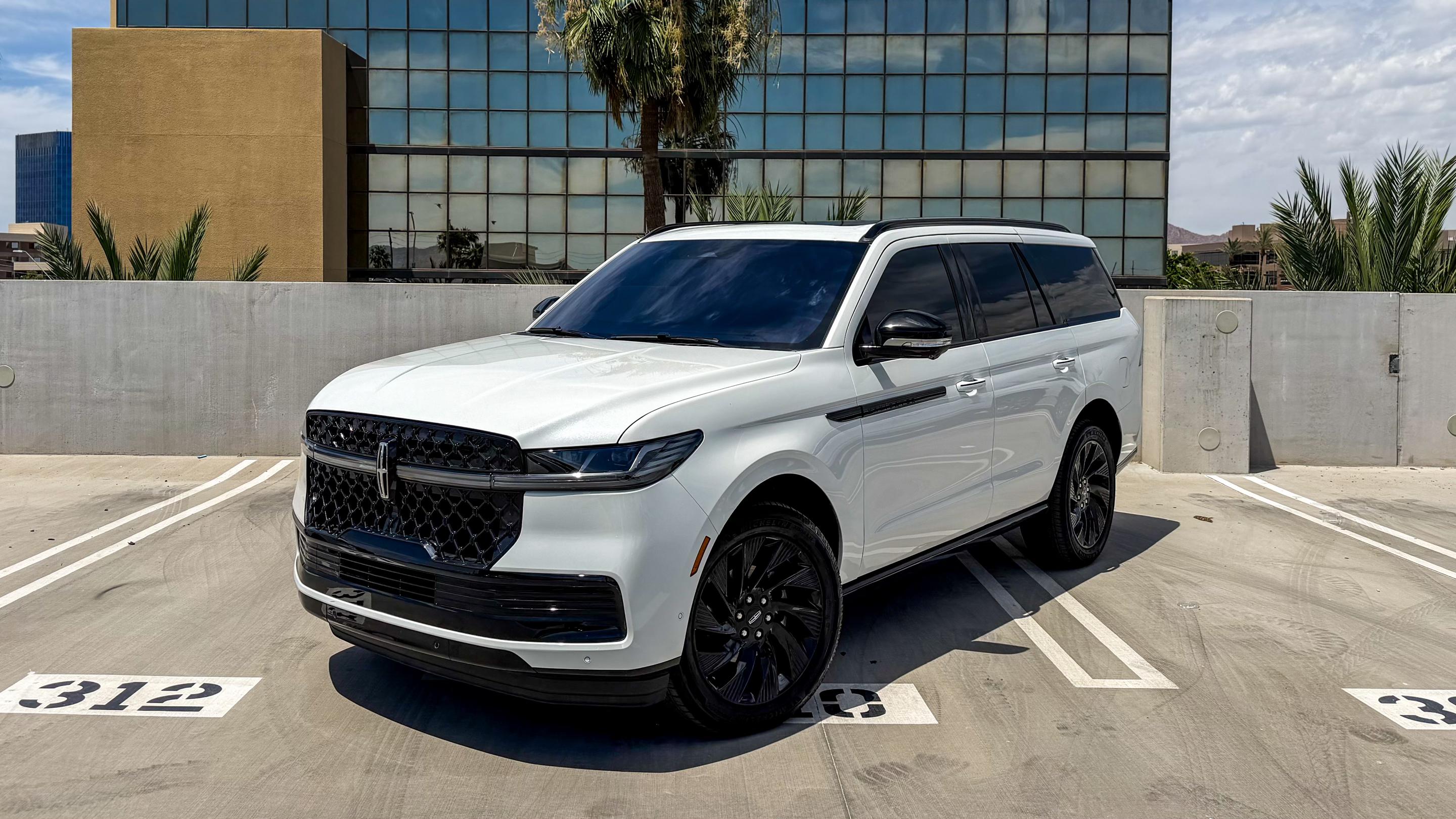 Lincoln Navigator 2025 in Phoenix, AZ