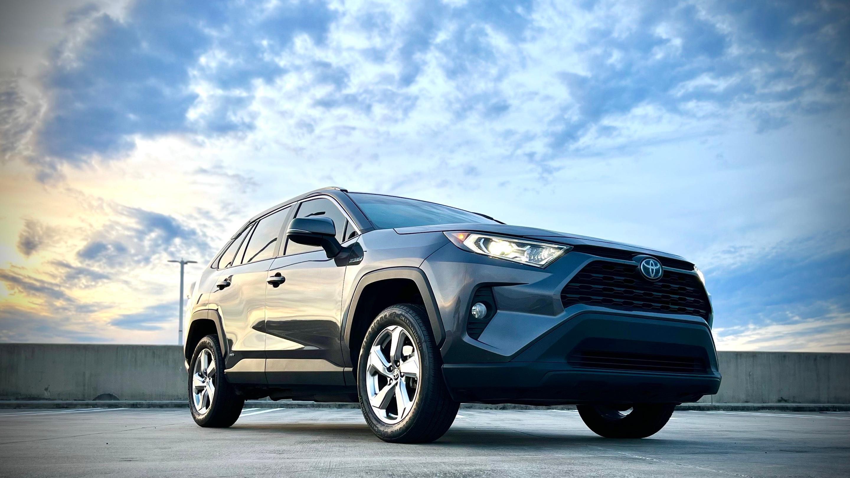 Toyota RAV4 Hybrid 2021 in Tampa, FL